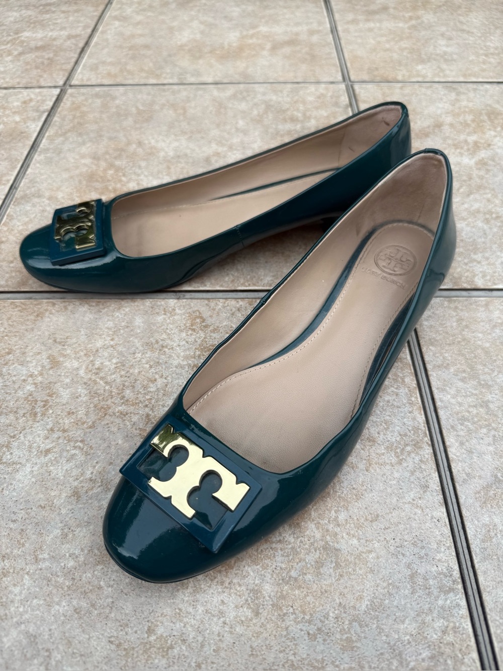 Tory Burch Gigi Patent Leather Shoes - Picture 5 of 14